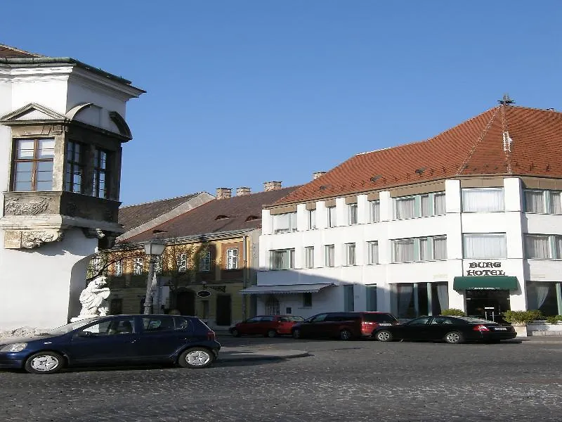 Burg Hotel Budapest 3*,