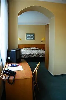 Burg Hotel Budapest 3*,  Ungheria